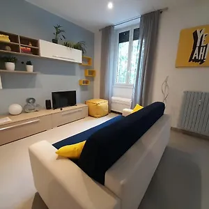 Marche Appartamento Milano